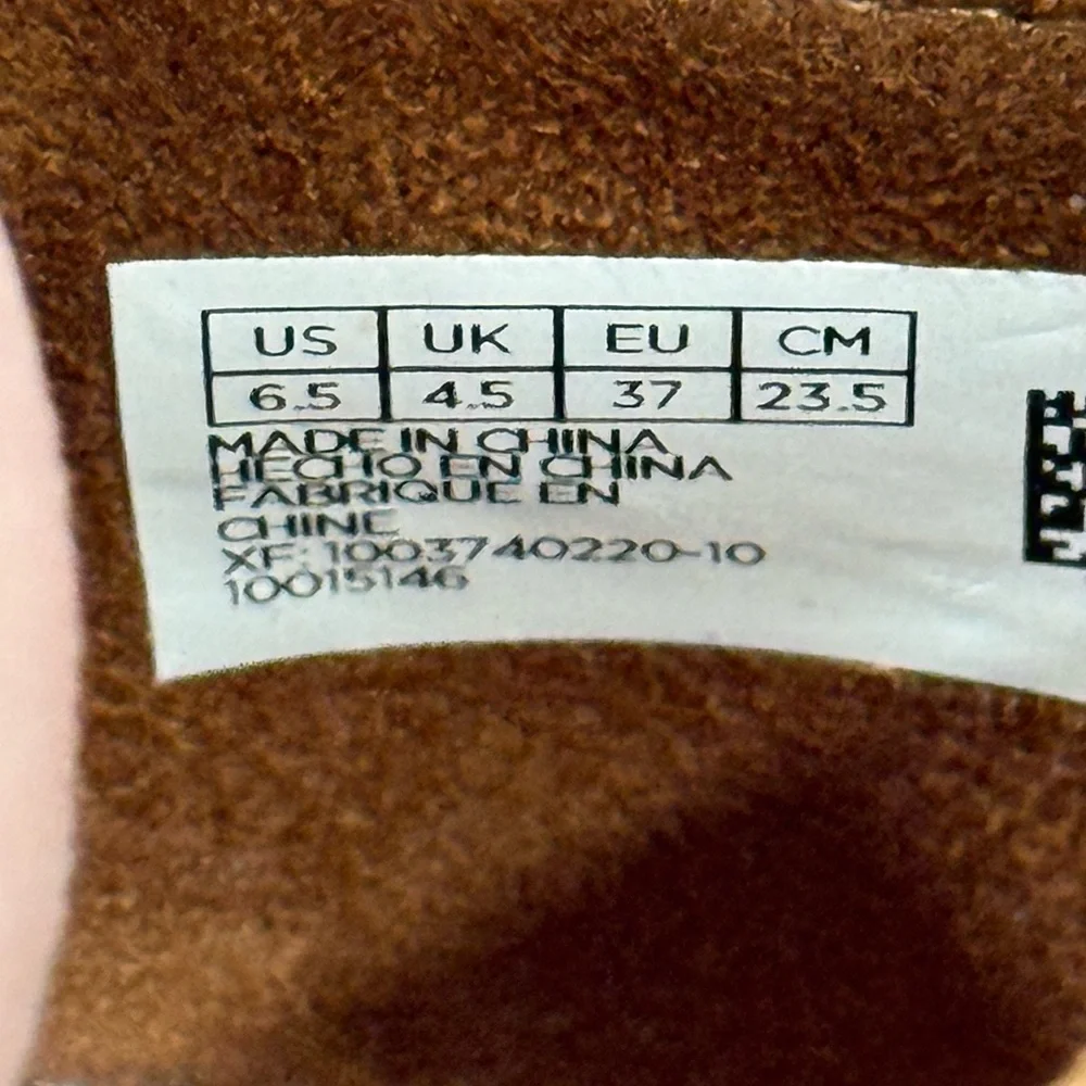 TOMS Womens Tan Loafers Size W6.5
